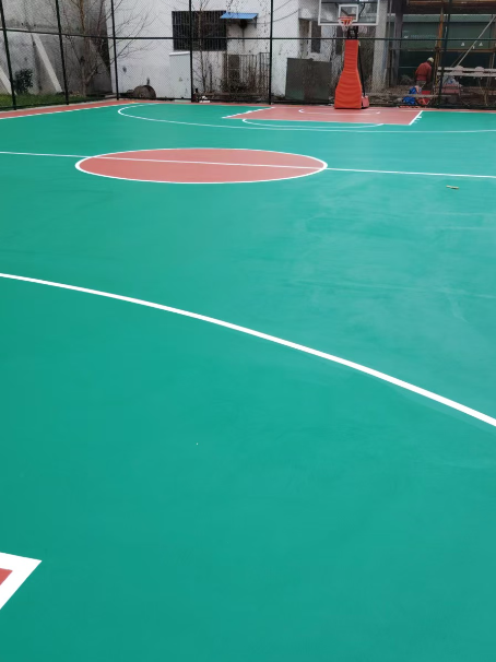 青浦 球场长期使用易出现地面开裂